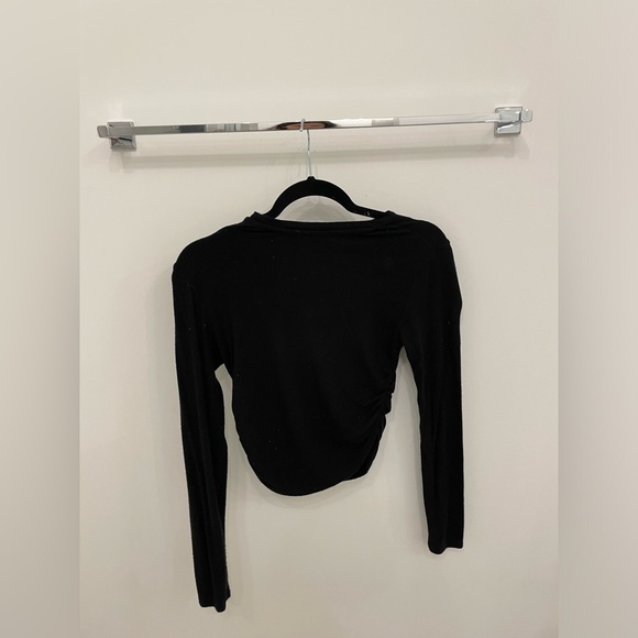 Urban planet black long tee🤍 - Picture 3 of 4